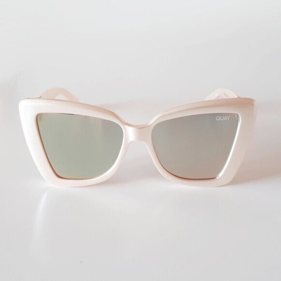 NWOT Quay pearly frame & mirrored lens oversized cat eye sunglasses - Picture 10 of 12